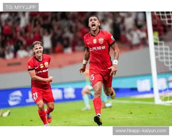 上海海港3-0完胜浙江队，末轮平局即可夺冠